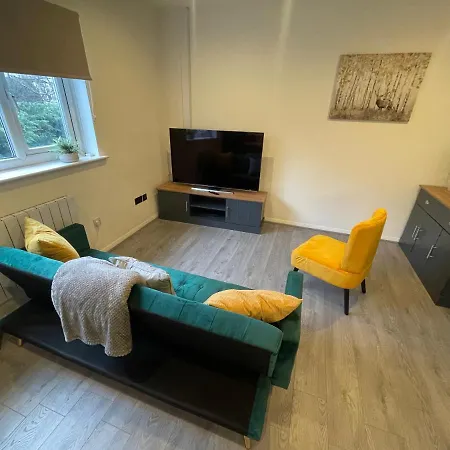 Modern Cosy 1 Bed Near Centre~double Bed~parking *