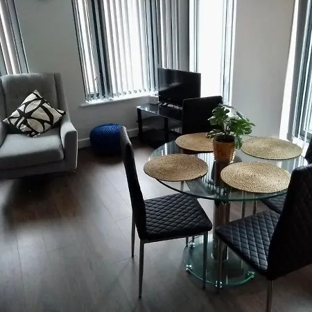 2 Bed Flat Near Deansgate