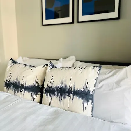 Spectacular Near To Old Trafford Stadium Manchester