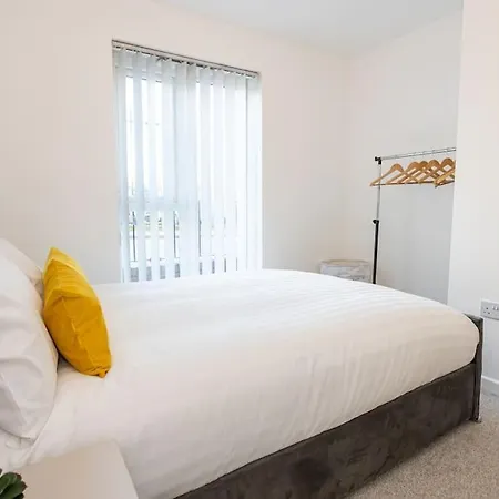 M5 Ordsall - Spacious 2 Bedroom City Apartment Manchester
