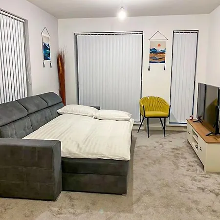 M5 Ordsall - Spacious 2 Bedroom City 아파트 *