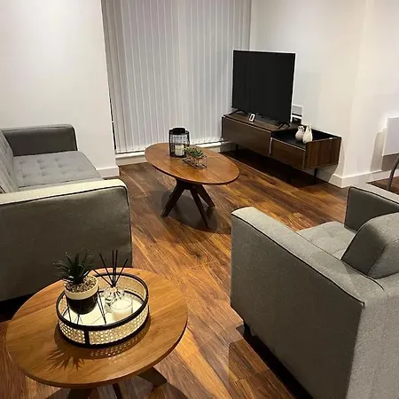 Luxury Corner Apartment, Balcony W Scenic Views Appartement Manchester