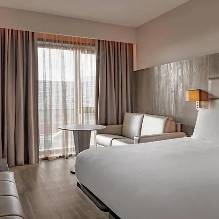 Ac By Marriott Centre 4*