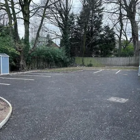 Apartmán Beautiful 2-br Flat Near Salford Royal *