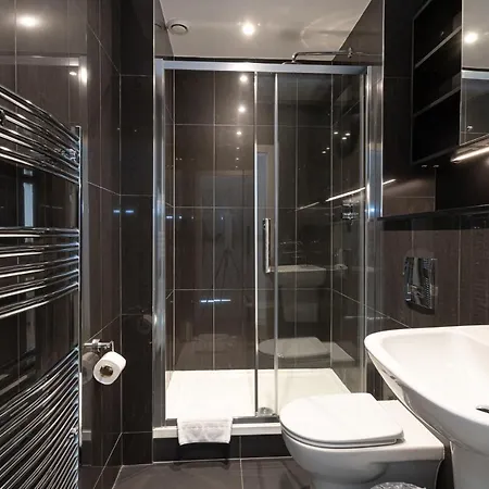 Pillo Serviced - Arena * Manchester