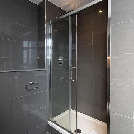 Pillo Serviced - Arena Apartment