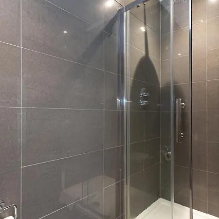 Pillo Serviced - Arena Apartment *