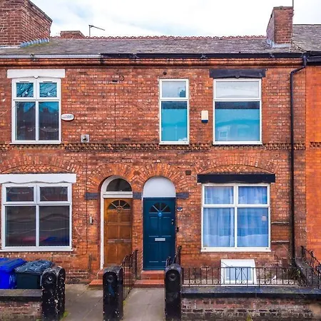 Rest&recharge At A Luxury Retreat In - Sleeps 11, 5 Bedrooms, 3 Bathrooms, Free Parking Manchester