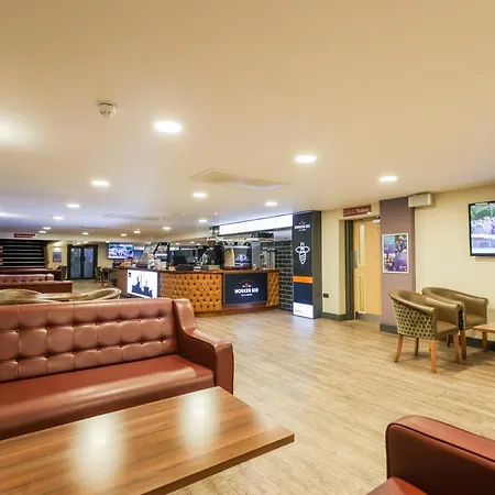 The Waterside And Leisure Club