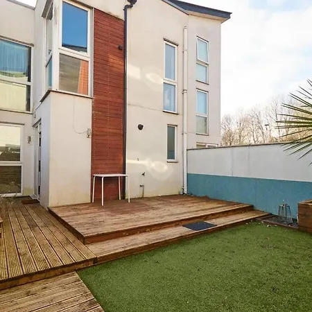 Stunning 3br Eco House Nr Etihad Wparking By Purestay Manchester