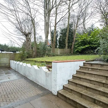 Pillo - Spacious 4 Bedroom Detached House Close To Heaton Park Semesterbostad *