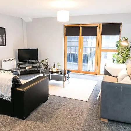 2 Bedroom Sleeps 6 Centre Apartmán *