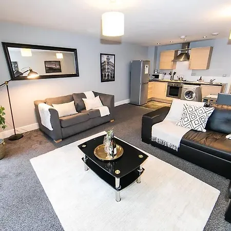Apartment 2 Bedroom Sleeps 6 Centre