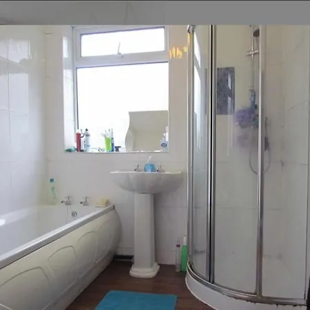 4 Bed Parkville House Ferienhaus Manchester