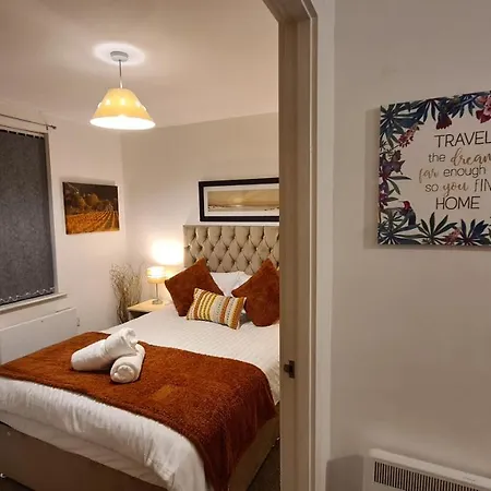 Luxury 2 Bed With Free Wi-fi & Parking Manchester