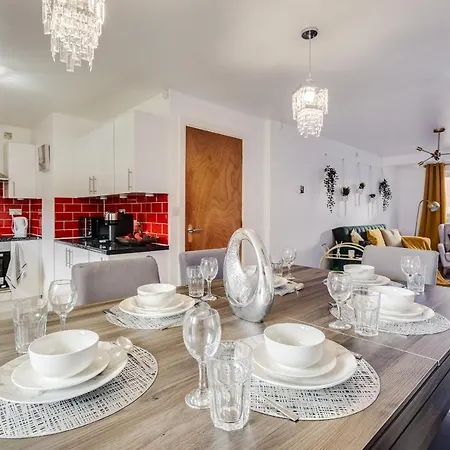 度假居 Spacious 5br - Coop Live & Etihad - Pool Table