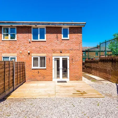 Stylish 4 Bedroom Close To City Centre Vakantiehuis Manchester