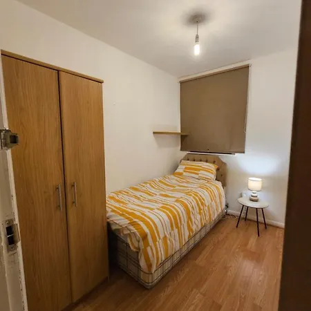 Habitación en casa particular Spacious In The Centre Of The *