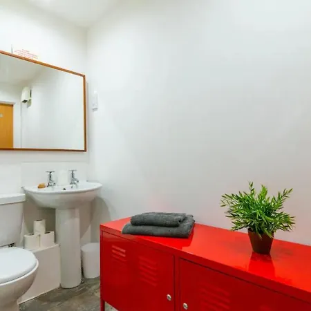 Appartement 2 Bedroom Modern Flat In - Free Parking *