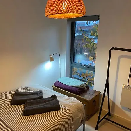 Appartement 2 Bedroom Modern Flat In - Free Parking
