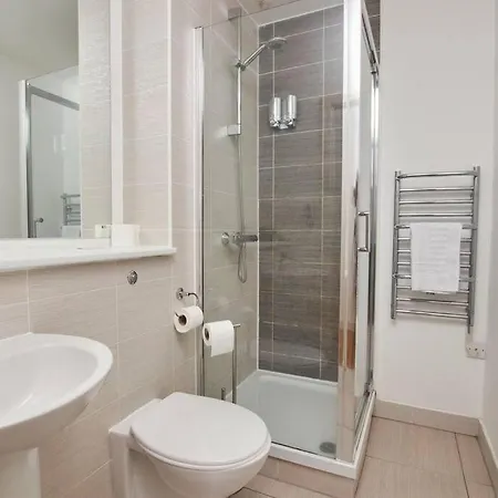 Cosy & Stylish Close To The Centre