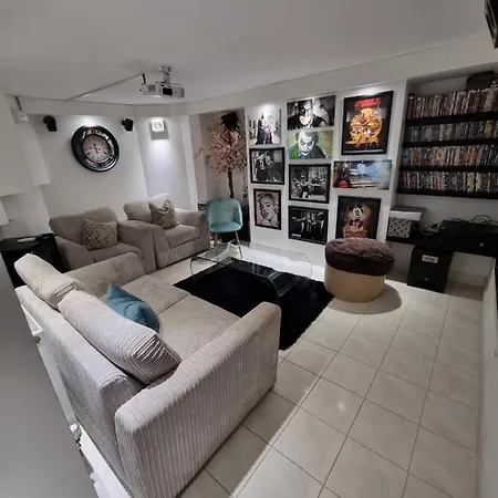 Lovely Close To Mcr Centre Inc Cinema