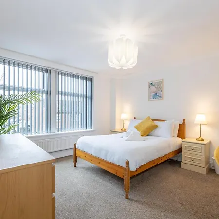 Apartamento The Burton- Free Gated Parking Mánchester