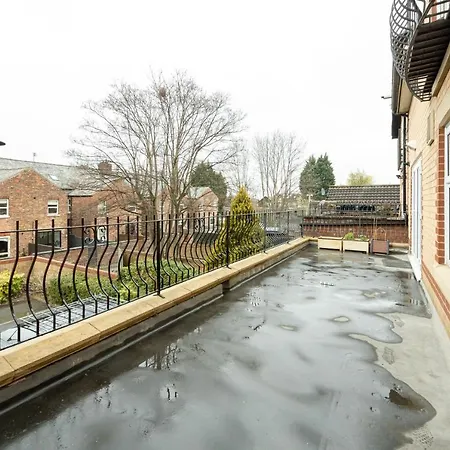 The Burton- Free Gated Parking * Mánchester