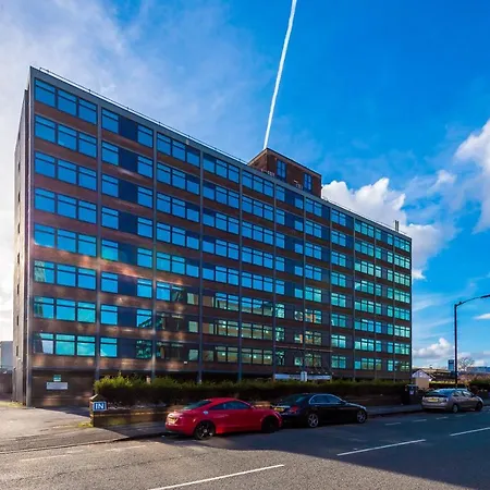 アパート Weekly And Monthly Bookings At Zinnia Unit - Telly Homes Limited- New One Bed Apartment, Old Trafford マンチェスター