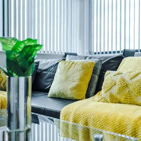 アパート Weekly And Monthly Bookings At Zinnia Unit - Telly Homes Limited- New One Bed Apartment, Old Trafford