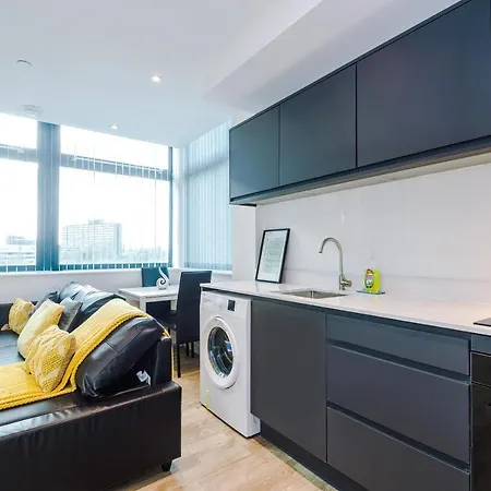 Weekly And Monthly Bookings At Zinnia Unit - Telly Homes Limited- New One Bed Apartment, Old Trafford