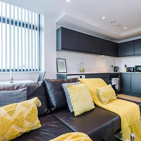 Weekly And Monthly Bookings At Zinnia Unit - Telly Homes Limited- New One Bed Apartment, Old Trafford * マンチェスター