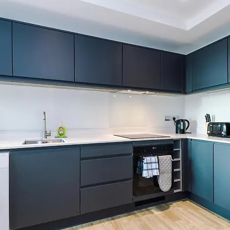 דירה Weekly And Monthly Bookings At Zinnia Unit - Telly Homes Limited- New One Bed Apartment, Old Trafford *