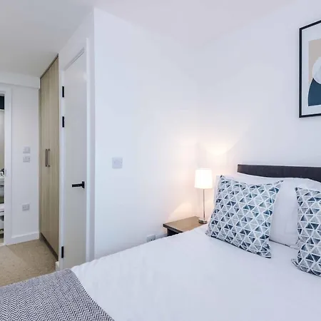 Sky Gardens - Contemporary Duplex Appartement *