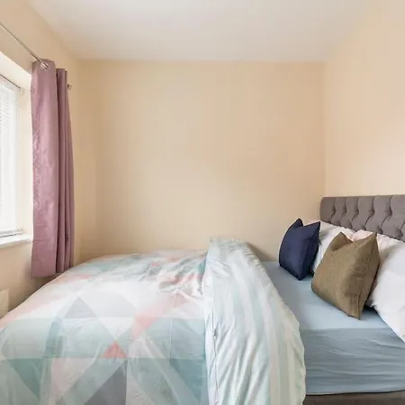 New Getaway - Free Gated Parking With Fob Манчестер