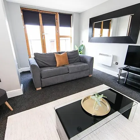Spacious 2 Bedroom Penthouse * Manchester