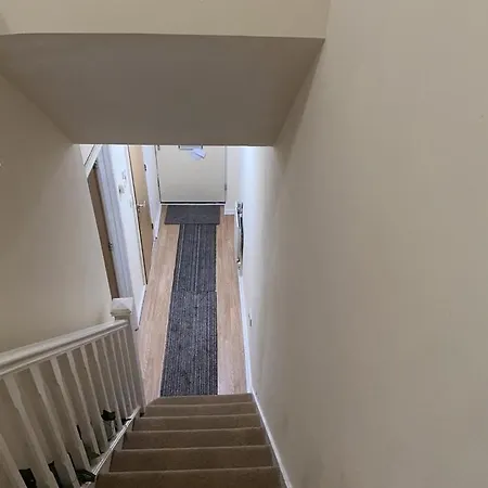 7 Minutes From Etihad * Манчестер