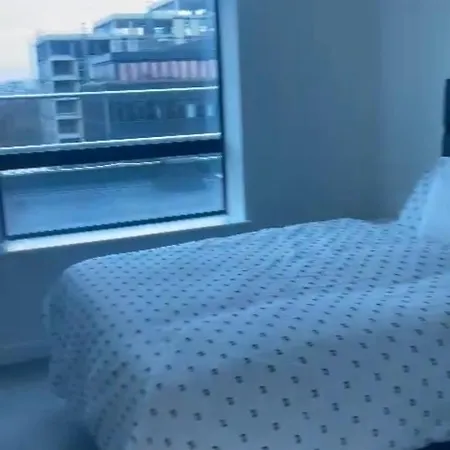 Affordable Two Bedroom Penthouse Close To Centre Old Trafford مانشستر