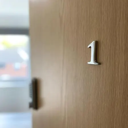 Fresh 2 Bedroom Flat Close To Center Camp Street * Manchester