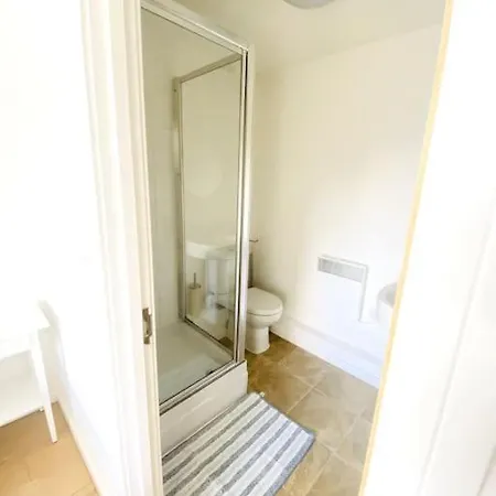 Fresh 2 Bedroom Flat Close To Center Camp Street * Manchester