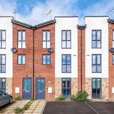 Stunning Mcr House Sleeps 9 * Manchester