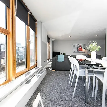 Lejlighed Floor 2 Bedroom Penthouse