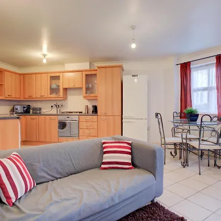 Pass The Keys Spacious Near Royal Infirmary Hospital *