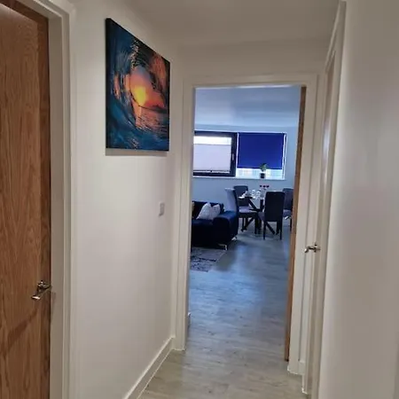 דירה Luxury 2 Bed, 2 Bath - The Quays