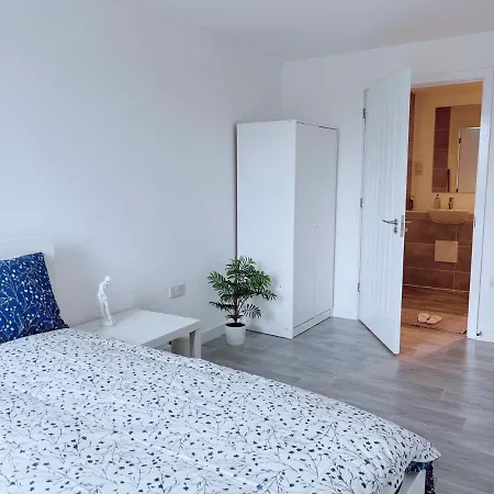 Modern House * Манчестер