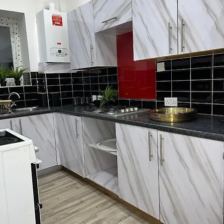 アパート The Hive Manchester, Sleeps 18 People, Free Wifi,parking Contractors And Office Parties, 10 Min *