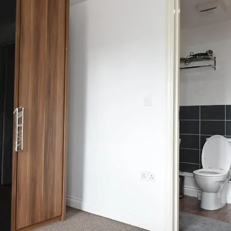 En-suite With Free Parking * Manchester