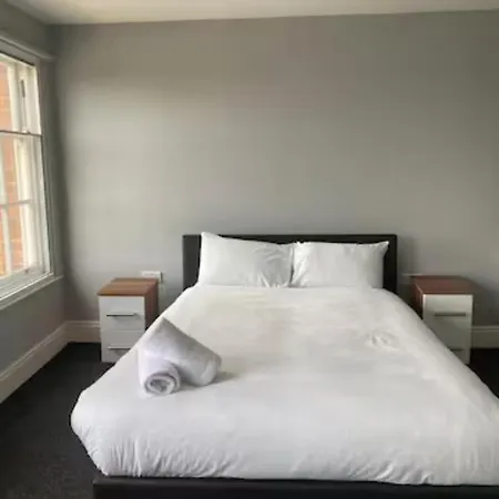 Extra Large 6 Bed 7 Bath Townhouse In Semesterbostad *