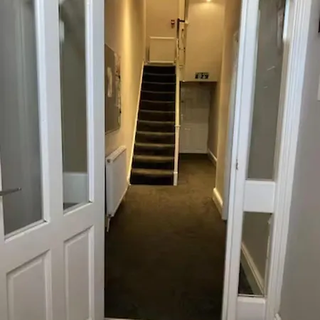 Semesterbostad Extra Large 6 Bed 7 Bath Townhouse In *