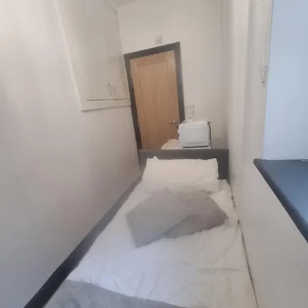 Single With Private Bathroom Manchester